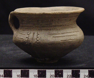 Thumbnail of Vase (1922.07.0011)