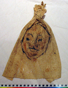 Thumbnail of Peleacon Bark Cloth Mask (2000.01.0978)