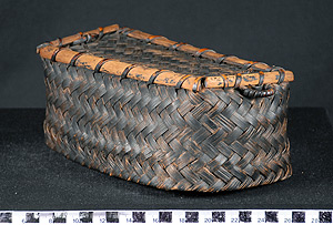 Thumbnail of Tupil, Topil, Lunch Basket Lid (2007.15.0002A)