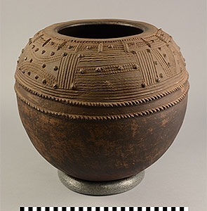 Thumbnail of Pot (2005.01.0024)