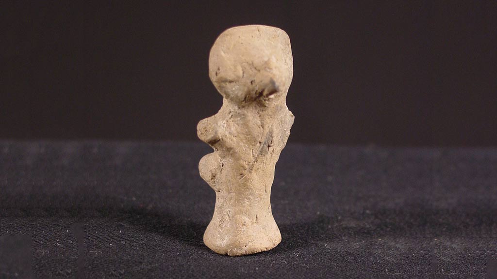 Figurine Fragment: Head (2000.17.0067)