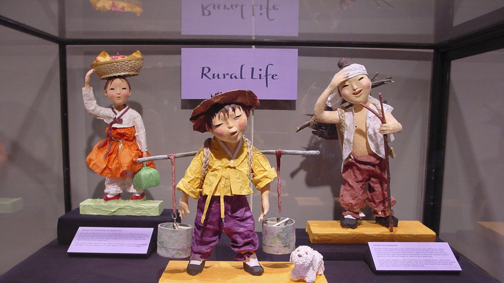 A photo of the Korean Dolls exhibit