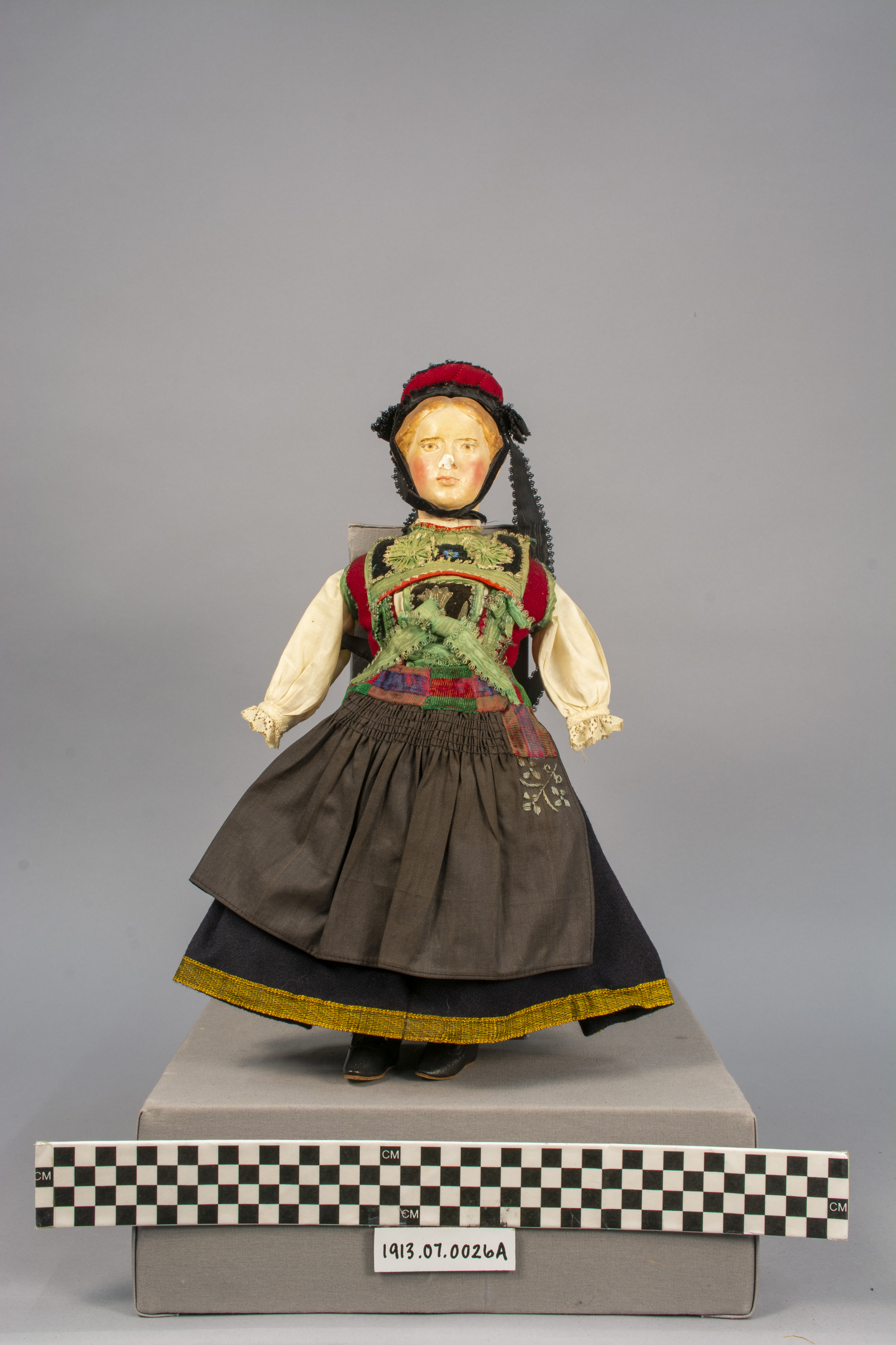 Female Doll: Betzingen (Württemberg), Search the Collection
