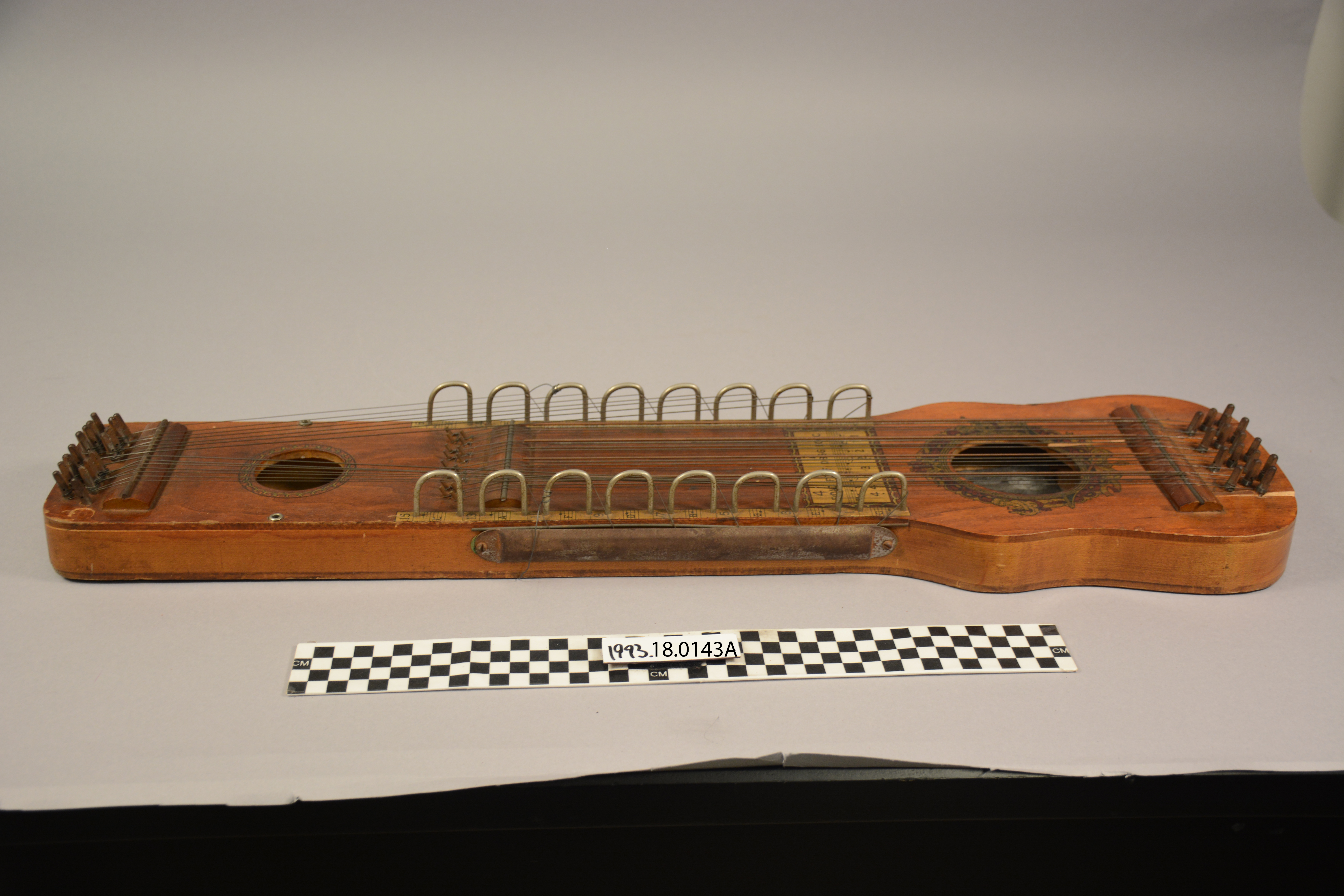 【人気急上昇】 Ukelin, Spurlock Collection, the Search Soundbox, Stringed Stringed Instrument