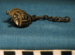 Thumbnail of Pendant (1924.02.0039)