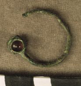 Thumbnail of Earring (1924.02.0047A)