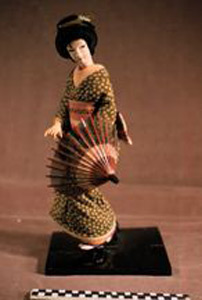 Thumbnail of Model Doll: Middle-Aged Lady ()