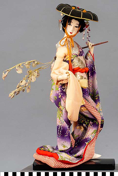 Thumbnail of Model Doll: Maiko, Dancing Girl ()