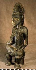 Thumbnail of Carving: Seated Female with Child (1990.10.0009)