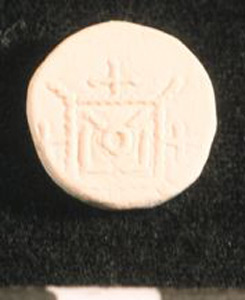 Thumbnail of Plaster Cast of Anglo-Saxon Coin Impression: Reverse (1969.21.0005B)