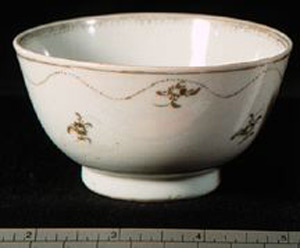 Thumbnail of Teacup (1948.04.0005A)