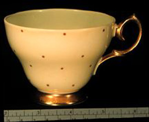 Thumbnail of Teacup (1968.05.0033A)