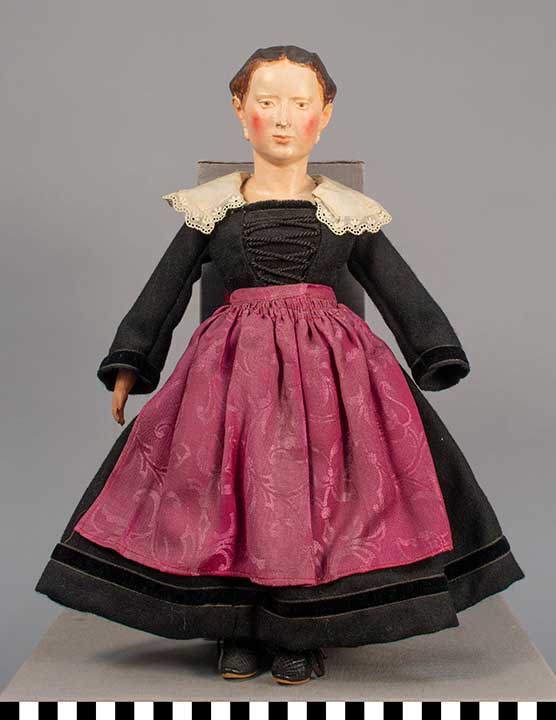 Thumbnail of Female Doll: Bretagne (France) (1913.07.0024A)