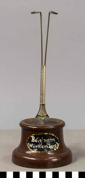 Thumbnail of Display Stand for Doll (1913.07.0025B)