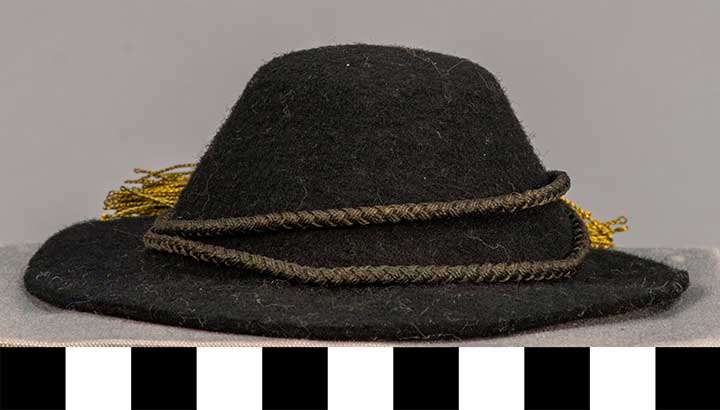 Thumbnail of Male Doll: Hat (1913.07.0025C)