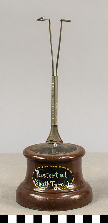 Thumbnail of Display Stand for Doll (1913.07.0031B)