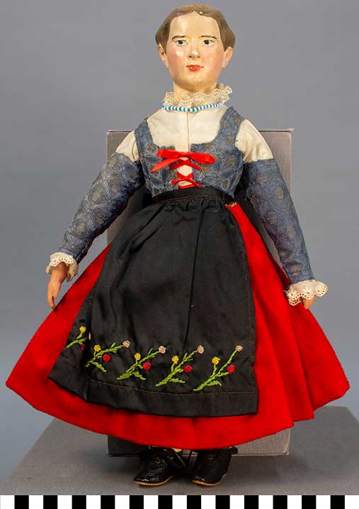 Thumbnail of Female Doll: Calabria (Italy) ()