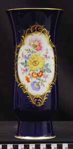 Thumbnail of Vase (1977.01.0363)