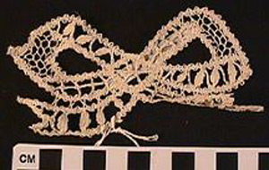 Thumbnail of Lace Bow Trim (1900.26.0089)