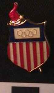 Thumbnail of Commemorative Olympic Pin:  5 Rings (1901.14.0013)