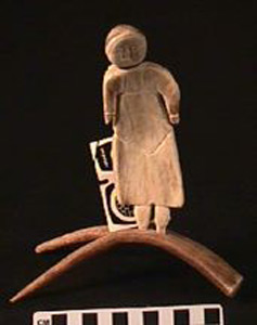 Thumbnail of Antler Carving of a Woman and Child  by Footna (1968.01.0008)