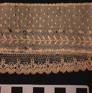 Thumbnail of Swiss Lace Collar (1975.08.0041)