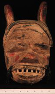 Thumbnail of Mask  (1990.10.0019)