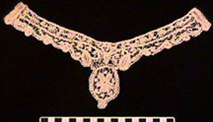 Thumbnail of Collar (1900.24.0012)