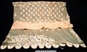 Thumbnail of Mantilla (1900.52.0001)