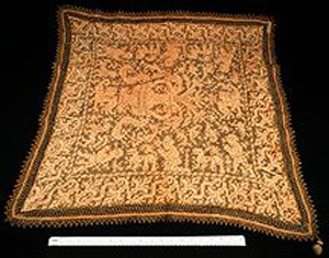 Thumbnail of Filet Lace Table Scarf (1931.01.0012)