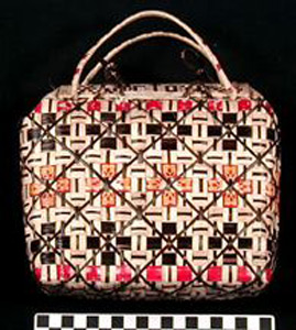 Thumbnail of Purse (1948.09.0001)