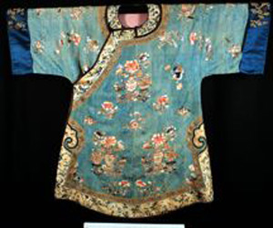 Thumbnail of Robe (1974.04.0001)