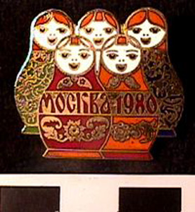 Thumbnail of Commemorative Olympic Pin:   Russian Dolls (1980.09.0022)