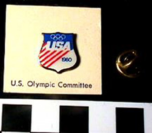 Thumbnail of Commemorative Olympic Pin:  "U.S.A. 1980" (1980.09.0058)