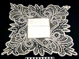 Thumbnail of Doily (1900.25.0007)