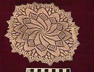 Thumbnail of Doily (1900.26.0096)
