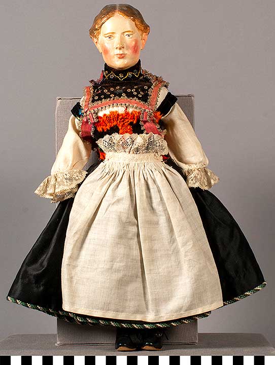 Thumbnail of Female Doll: Gutach (Black Forest) (1913.07.0014A)