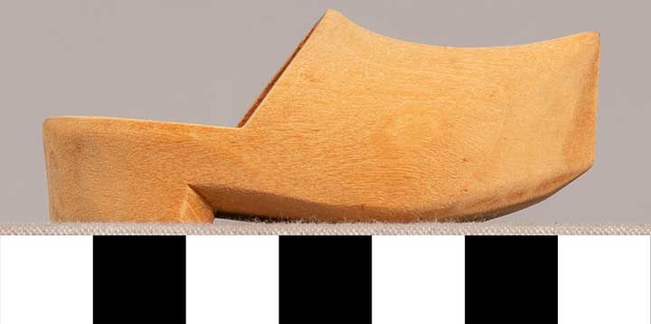 Thumbnail of Male Doll: Shoe (1913.07.0017C)
