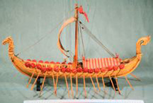 Thumbnail of Model: Gokstad Viking Ship, Display Stand (1913.09.0008B)