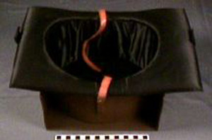 Thumbnail of Top Hat Mold (1973.05.0012C)