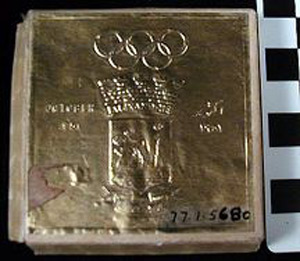 Thumbnail of Olympic Commemorative Medal Case Lid (1977.01.0568C)