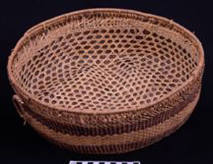 Thumbnail of Lined Carrying Basket Lid (2001.05.0009A)