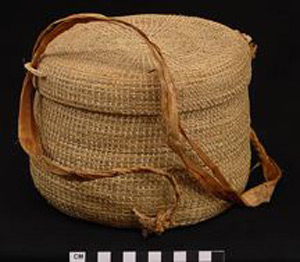 Thumbnail of Carrying Basket with Lid and Shoulder Strap (2001.05.0046)