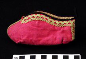 Thumbnail of Shoe (2002.05.0004A)