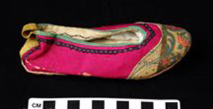 Thumbnail of Shoe (2002.05.0006A)