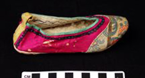 Thumbnail of Shoe (2002.05.0006B)