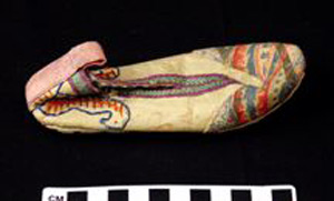 Thumbnail of Shoe (2002.05.0007B)