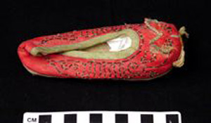 Thumbnail of Child’s Cat Shoe (2002.05.0008A)