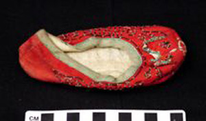 Thumbnail of Child’s Cat Shoe (2002.05.0009A)