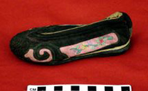 Thumbnail of Shoe (2002.05.0011)